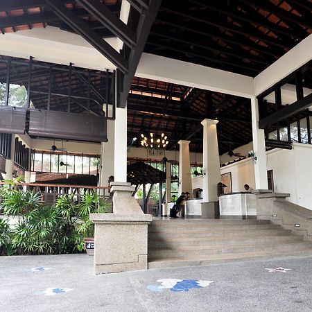Hotel Avillion Port Dickson Exterior foto The lobby of the hotel