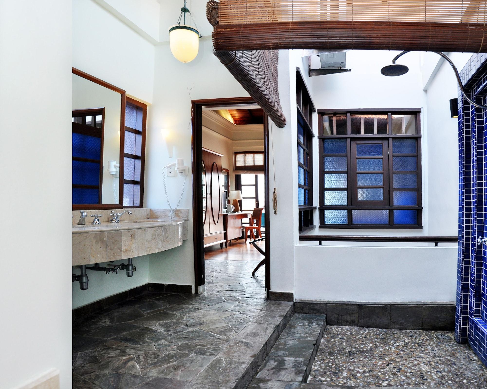 Hotel Avillion Port Dickson Exterior foto Interior of the house