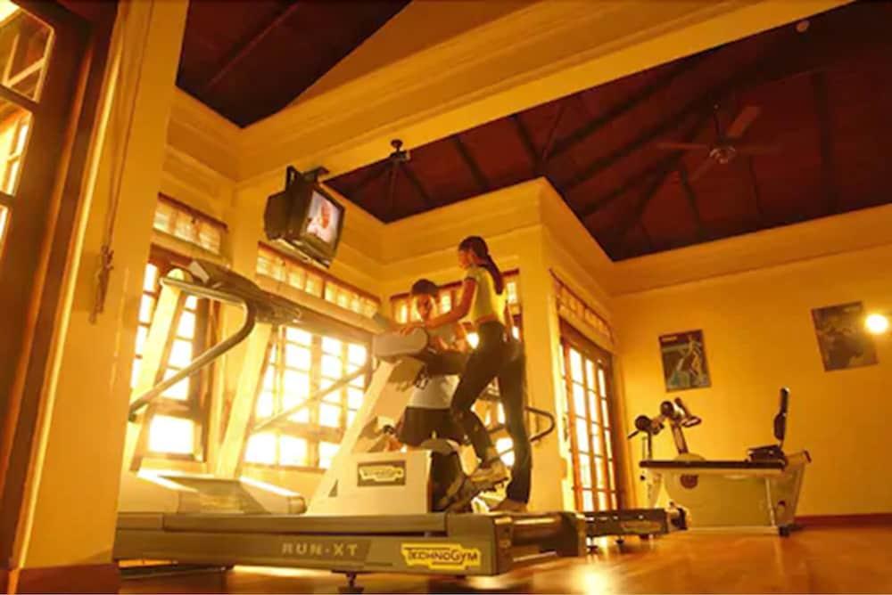 Hotel Avillion Port Dickson Exterior foto The gym at the hotel