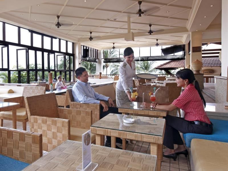Hotel Avillion Port Dickson Exterior foto A restaurant in a hotel