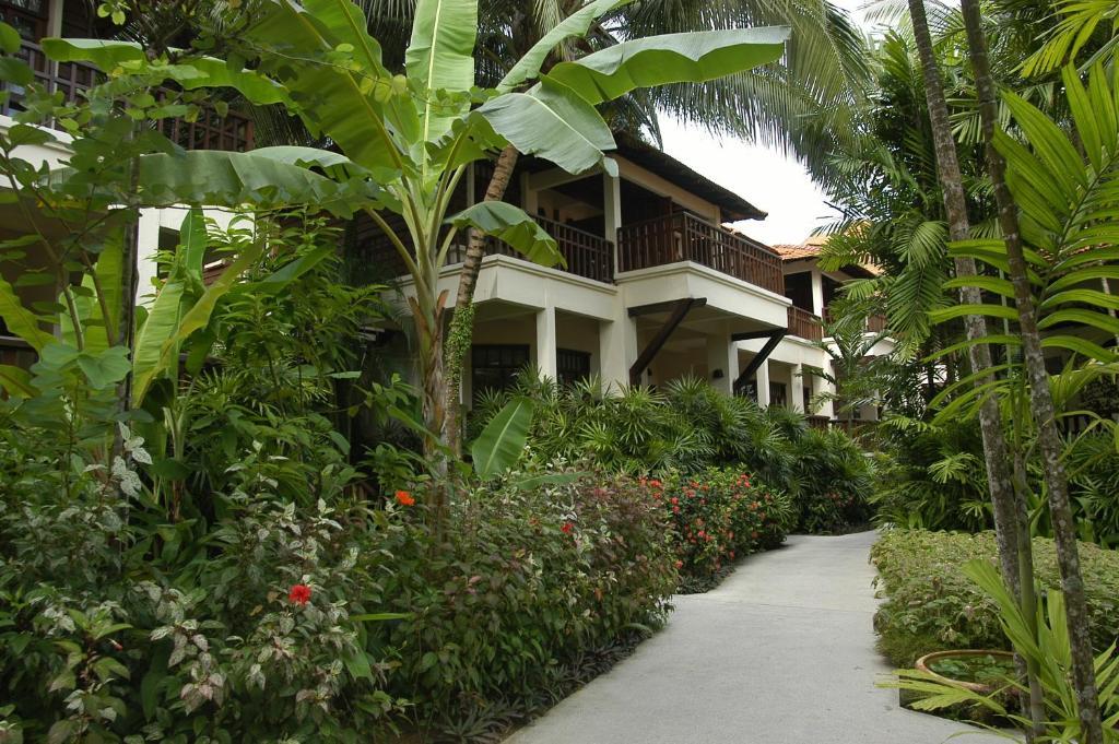 Hotel Avillion Port Dickson Exterior foto The E and O Hotel